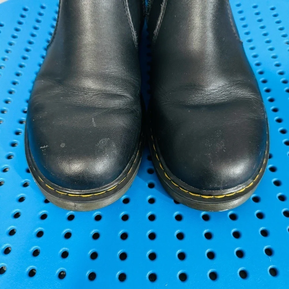 Dr. Martens Youth 2976 Slip Resistant Leather Chelsea Black‎ Casual Punk Boots 4